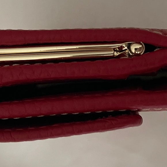 Dooney & Bourke Pebble Grain Wallet with Coin - Picture 4 of 5